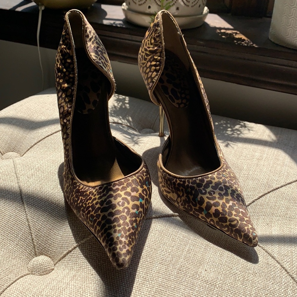 ALDO pointed heel